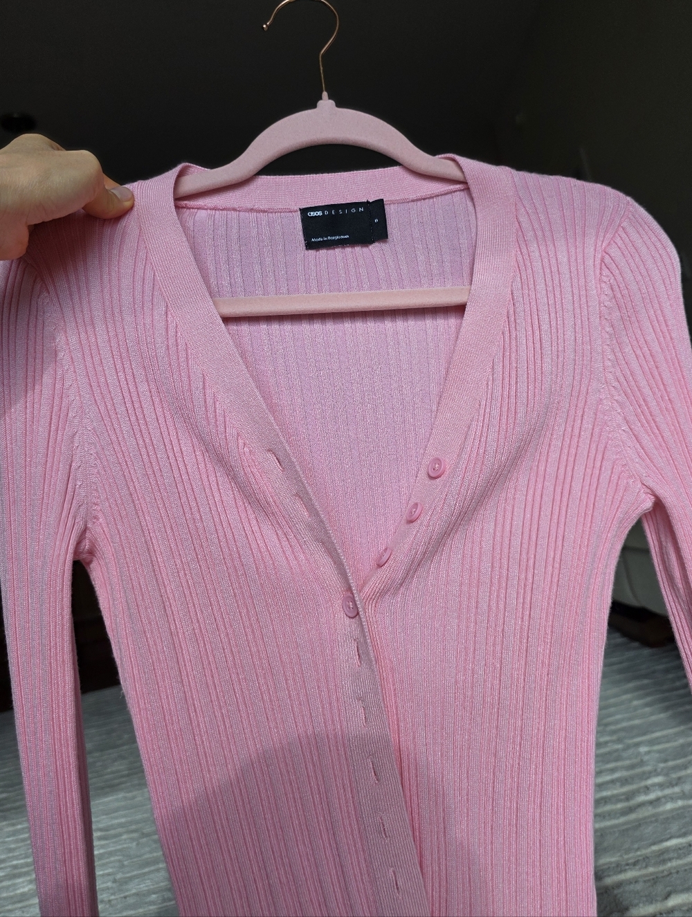 ASOS V Neck Pink Ribbed Button-Front Cardigan - Picture 5 of 5